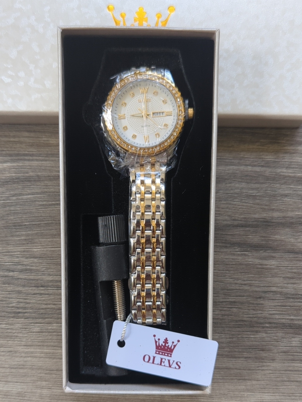 Olevs Women's Wrist Watch - Picture 2 of 4